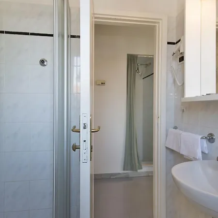 Pinamar Otel Marina di Pietrasanta